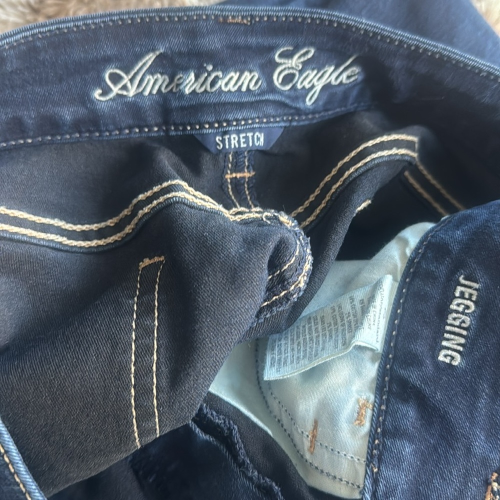 AMERICAN EAGLE DARK WASH STRETCH JEGGINGS SIZE 2 🦅 - Picture 6 of 8